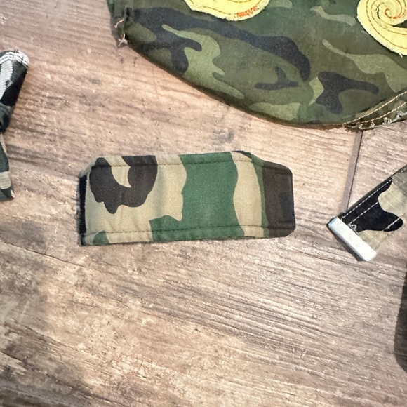 CAMO BUNDLE TANK,BELT,CUFF BRACELET & TOTE BAG - Picture 5 of 7